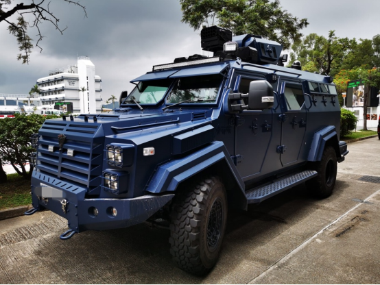 港媒：香港警方购入国产“剑齿虎”装甲车 所有玻璃均可防弹